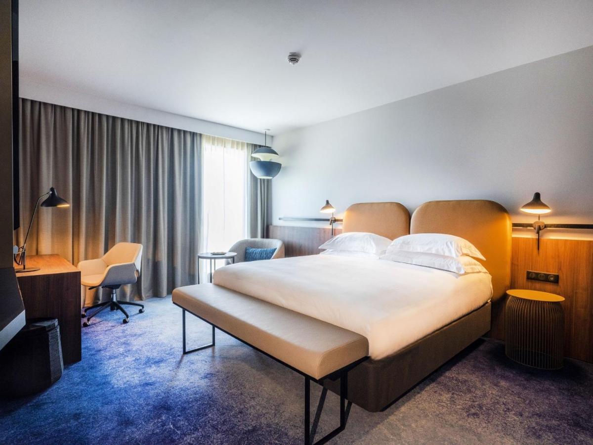 Crowne Plaza - Nice - Grand Arenas By Ihg Bagian luar foto